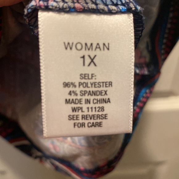 Top - Picture 2 of 4